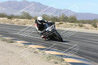 media/Dec-04-2025-Racers Edge (Thu) [[5ebc9f124d]]/3-B Group/3-Session 2 (Turn 7 Inside)/